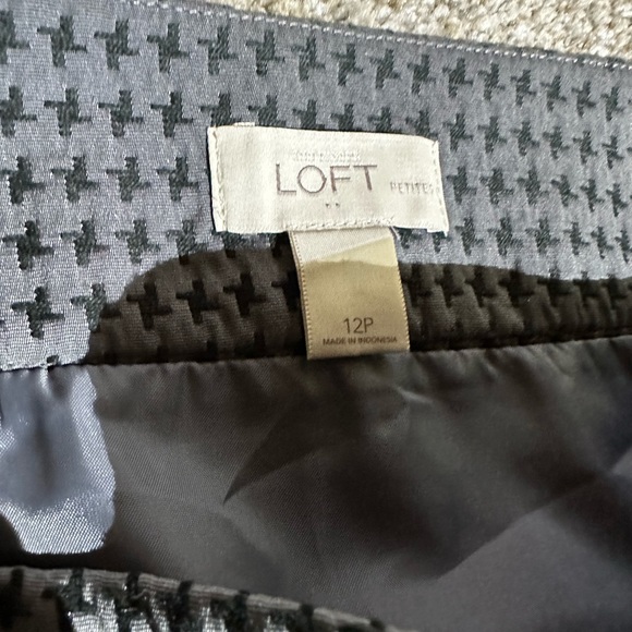 LOFT Grey and Black Skirt 12 Petite - Picture 3 of 6